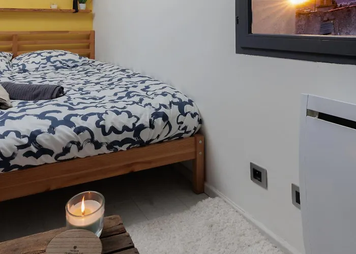 Unique - Rhone & Mountains Panoramic View ヴァランス